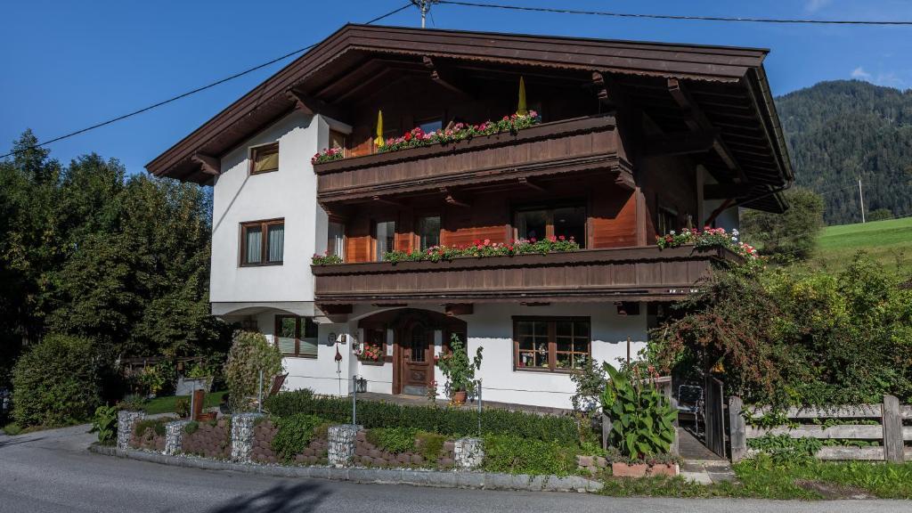 Alpbach Apartment *